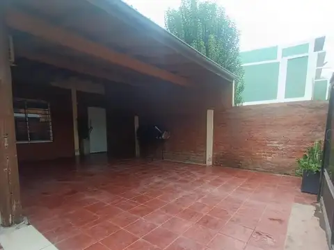 HERMOSA CASA 4 AMBIENTES PASO DEL REY