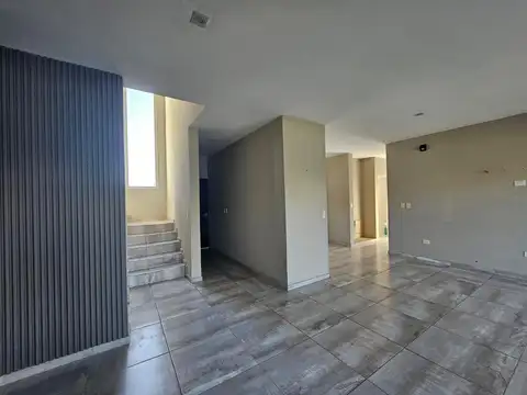 Casa 4 ambientes con 4 baños