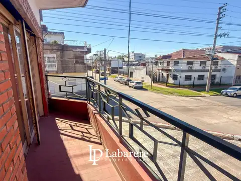Depto Tipo Casa en Venta 40 años