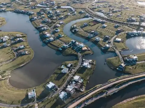 puertos del lago- barrio araucarias- lote interno