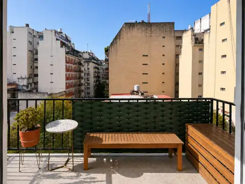 Departamento de 2 amb con balcón muy luminoso!