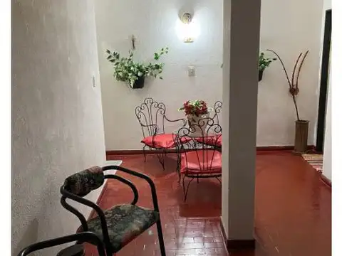 Catamarca 221 , Piso 2