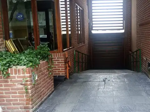 COCHERA EN VENTA LA PLATA CENTRO PORTON AUTOMATICO