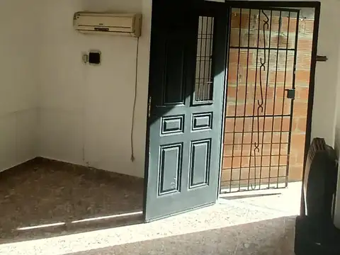 Departamento en Alquiler en Monte Chingolo, $ 350.000