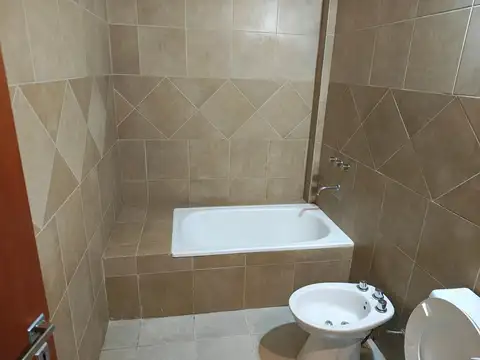 Departamento en Alquiler (PB) Av 13 entre 69 y 70