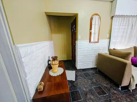 Casa 4 ambientes con 1 baño
