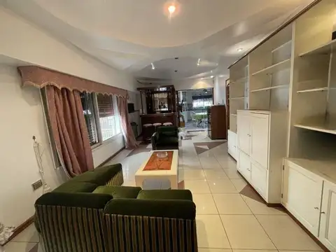 CASA TIPO CHALET CON PILETA Y QUINCHO