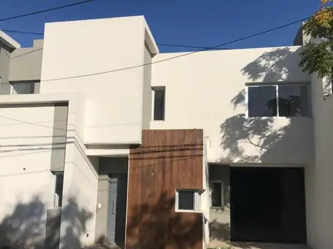 Depto Tipo Casa en Venta de 4 ambientes