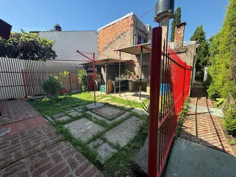 Depto Tipo Casa en Venta en Villa Gobernador Udaondo, USD 92.000