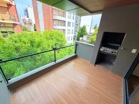 Piso Categoría 4 Amb C/ Balc Aterrazado y Cochera  Flores