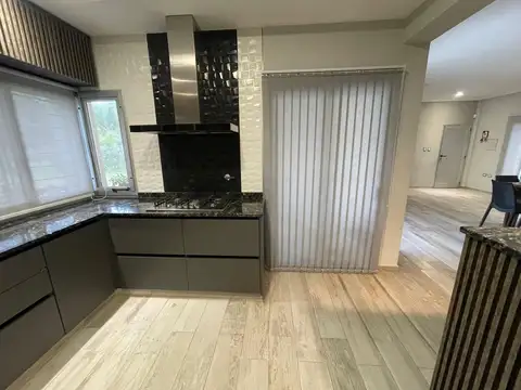 reinamoras 1100