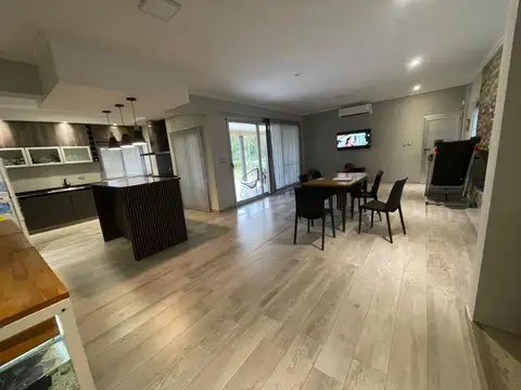 Casa en Venta en Arroyo Leyes, USD 180.000
