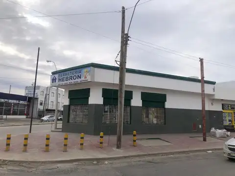 LOCAL COMERCIAL SOBRE AVENIDAS CHILE Y KENNEDY