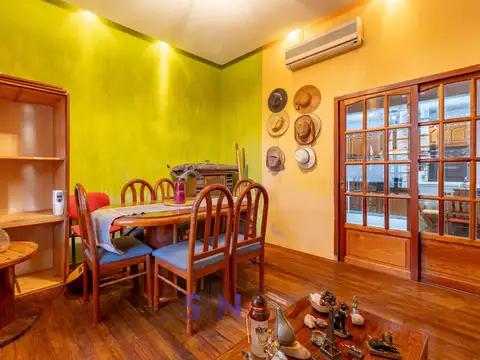 IMPONENTE CASA EN SANTA RITA, CON MUCHA LUZ Y VENTILACIÓN.
