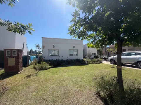 Casa en Venta en Pilar del Este - San Eduardo, USD 185.000