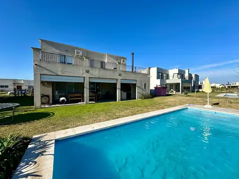Casa en Venta, GBA Norte,  5 Ambientes en Haras Santa Maria - El Molino Sur  -  ID 5477