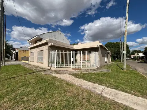 Casa En Venta En Villa Luzuriaga