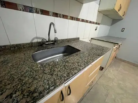 Venta CASA 3 ambientes con cochera+MONOAMBIENTE.Lanús Oeste