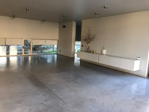Casa de 3 dormitorios en alquiler Funes