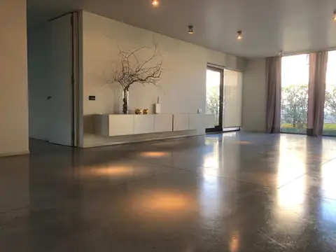 Casa en Alquiler de 3 dormitorios