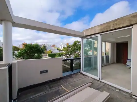 Edificio de oficinas. Venta La Plata. 2 cocheras