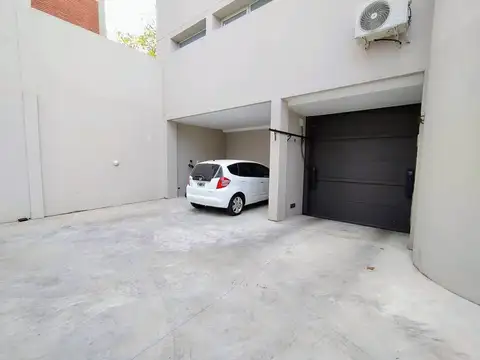 41 e/ 11 y 12 N° 800