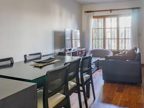 Casa Duplex en Venta con Patio y Parrilla  Florida