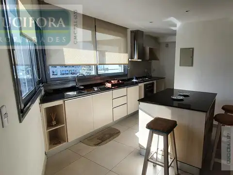 Departamento en Alquiler con 1 cocheras