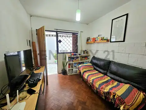 corrientes 2200, Piso 0