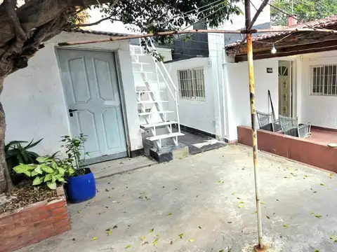 Depto Tipo Casa 2 ambientes con 1 baño
