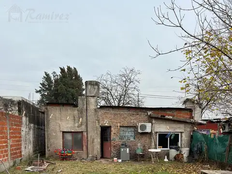 Casa 4 ambientes con 1 baño