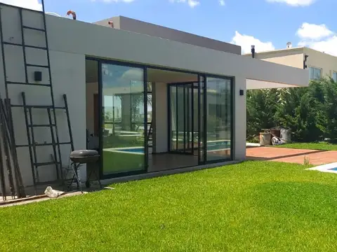 Casa en Venta en Lagos De Canning, USD 339.000