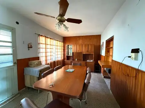Casa 4 ambientes con 1 baño
