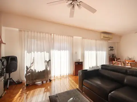 Departamento 4 ambientes con 2 baños