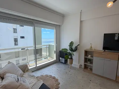 Venta Departamento 2 ambientes con balcón y vista al Mar! Zona Punta Iglesia 