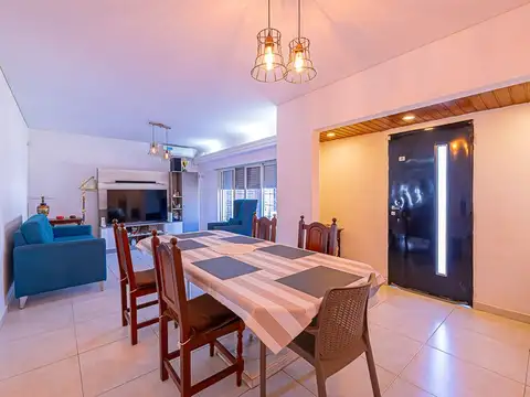 VENTA CASA 4 AMBIENTES JOSE LEON SUAREZ