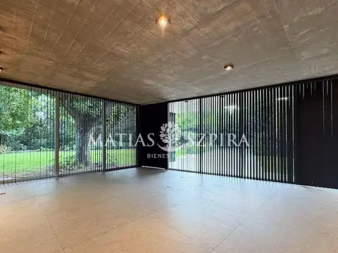 Casa 6 ambientes con 5 baños