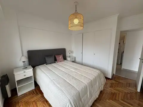 3 AMBIENTES AL FRENTE RECICLADO CON COCHERA