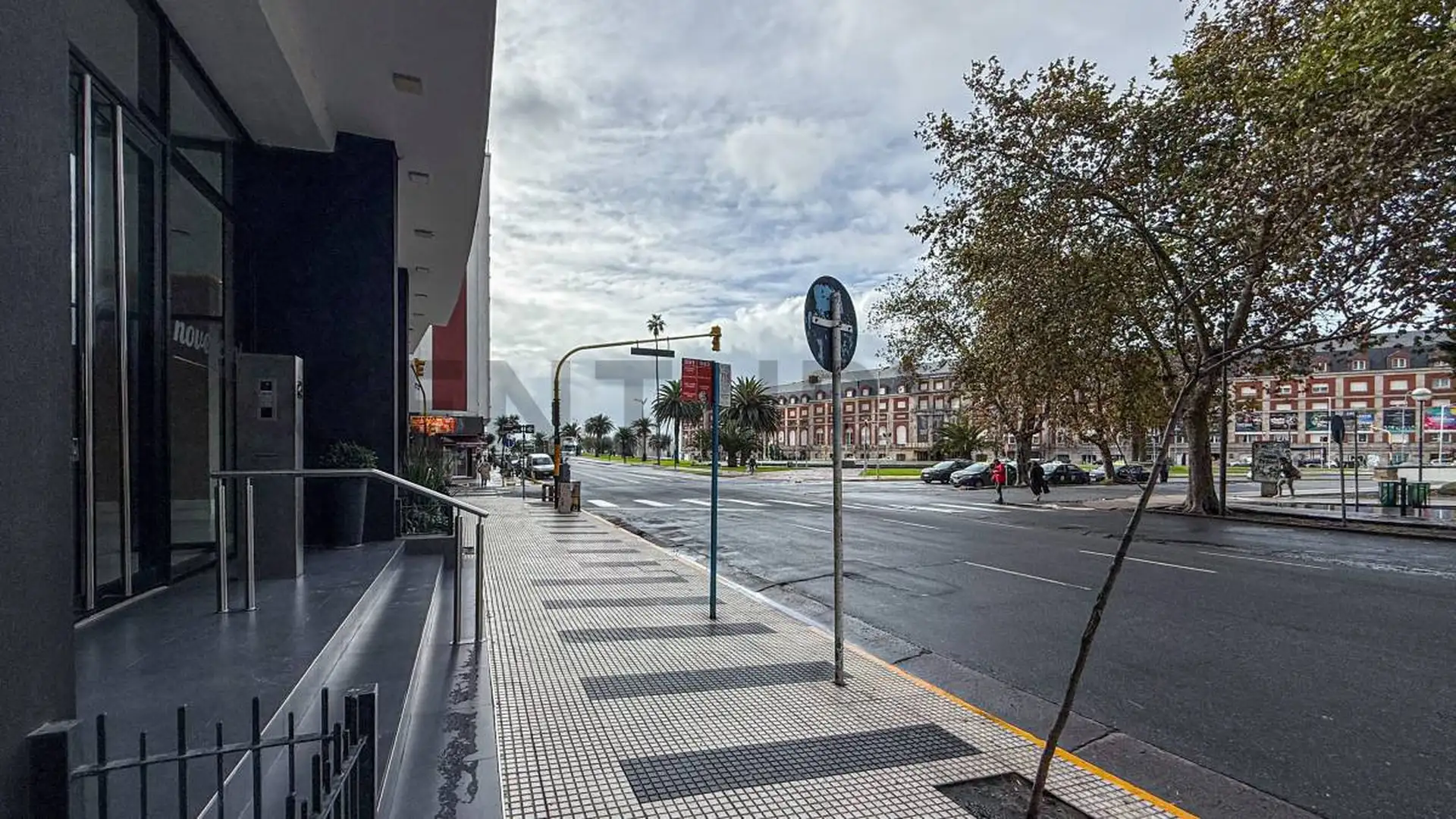 Depto 2 amb, 62m² al frente con seguridad y lobby — Centro