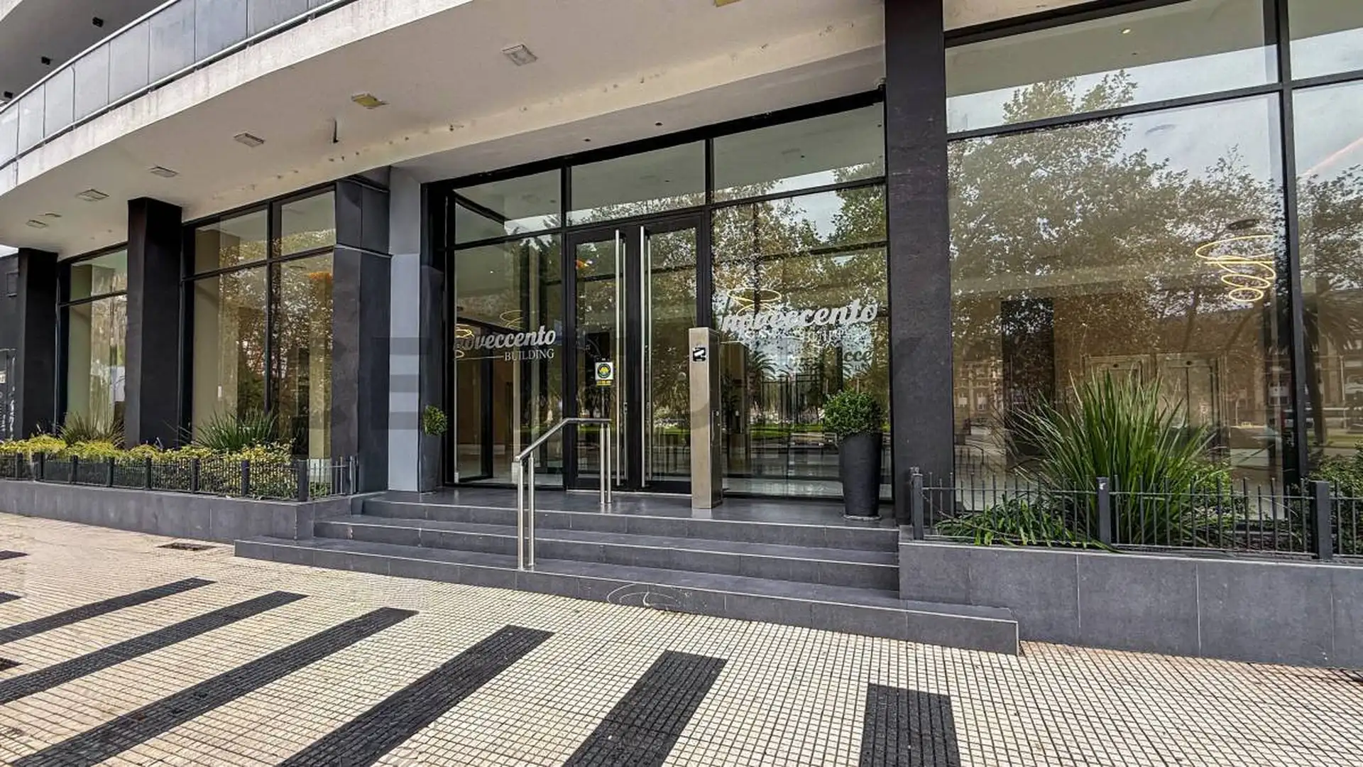 Depto 2 amb, 62m² al frente con seguridad y lobby — Centro