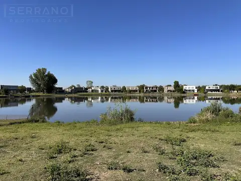 Venta lote a la laguna central en el Cantón Norte, Belén de Escobar