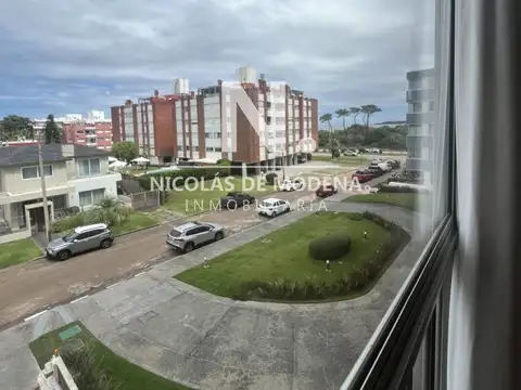 Vende apartamento de 2 dormitorios en El Grillo Punta del Este