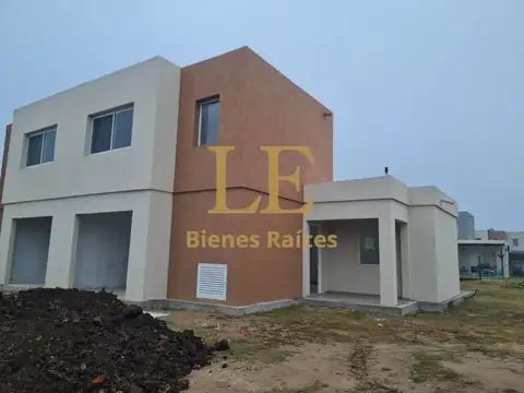 Casa en Alquiler en Casas De Santa Ana, USD 1.250