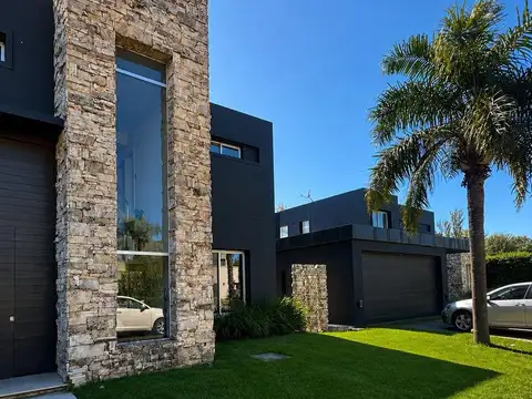 Casa en Alquiler de 3 dormitorios