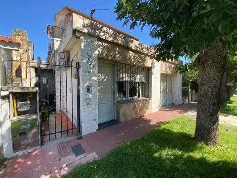 Venta PH CASA AL FRENTE ZONA NORTE TRES DORMITORIOS C PATIO