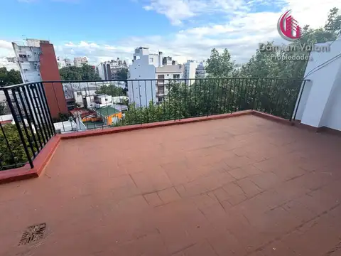 2 Ambientes con balcón terraza y baulera