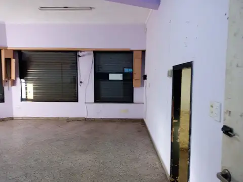Local en Venta 40 años