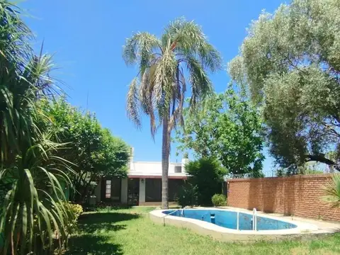 Casa 5 ambientes con 2 baños