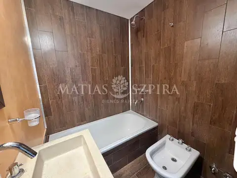 Departamento en Alquiler con 1 cocheras