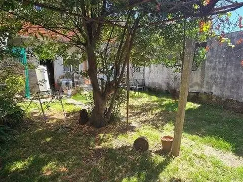 3 unidades en lote 300m2 con parque y cochera
